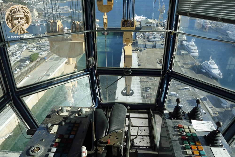 Cabine pilote grand portique La Ciotat
